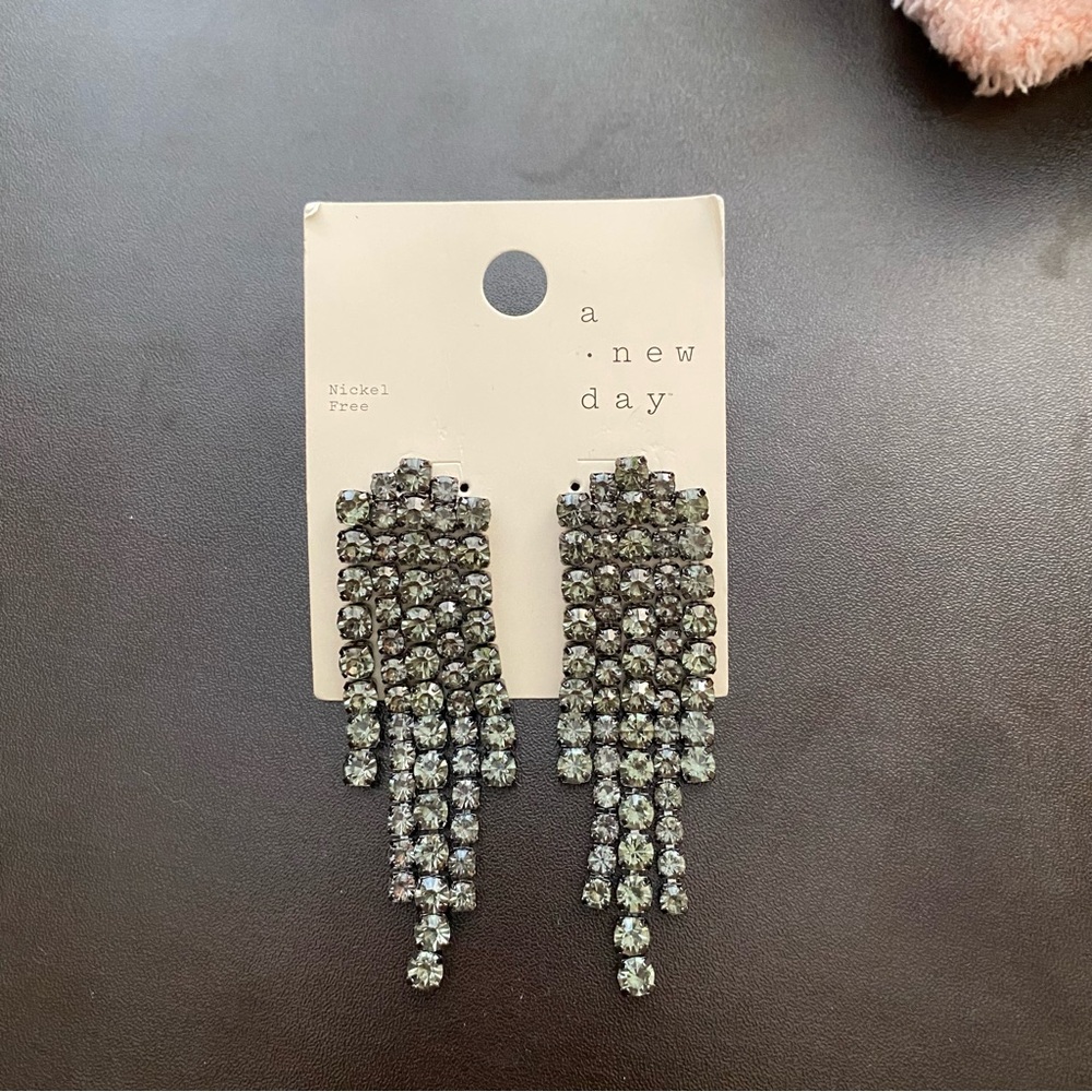 A New Day Vintage Inspired Silver Drop Dangle Earrings NWT